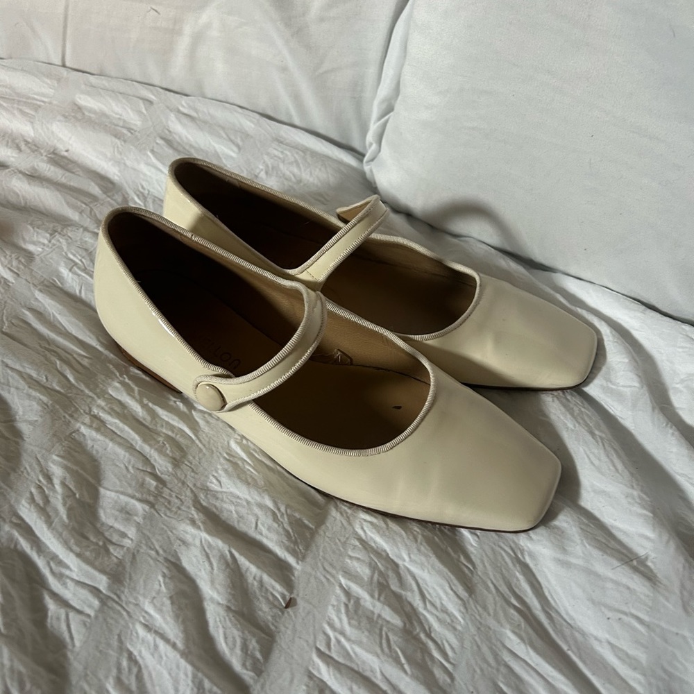 TAMARA MELLON (MINTY MELLON) White Patent Leather Mary Jane Shoes size 38